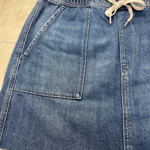 Hudson Jean skirt - Picture 2 of 9